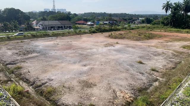 [FACING MAIN ROAD 1.5 ACRE] Land for Rent at Semenyih 1