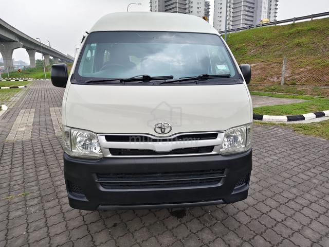 2013 Toyota Hiace 2.7 (M) Window Van High Roof - 2