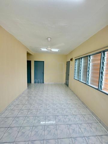 Bilik untuk Wanita di Flat seri sementa , Kapar 1