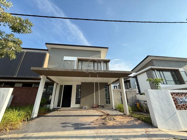 Double Storey Semi D Country Villa Resort Ayer Keroh 1