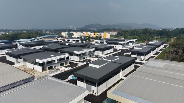 Warehouse At Bukit Minyak For Rent ll Brand New Unit ll Few Available 1