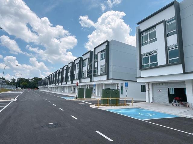 Jalan Adda 3/2, 24x75sf End Lot Ground Floor Adda Height Dato Onn 1