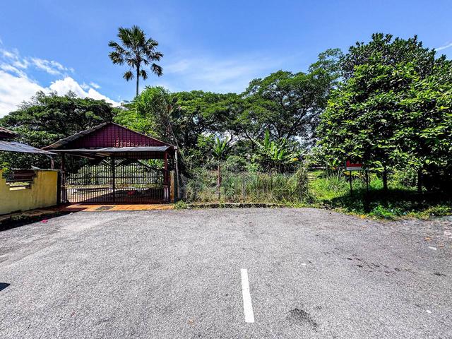 Corner Lot Single Storey Terrace Antara Gapi, Serendah 2