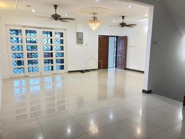 2.5 Storey Semi-D Landed House At Taman Century, Batu Uban Gelugor 1