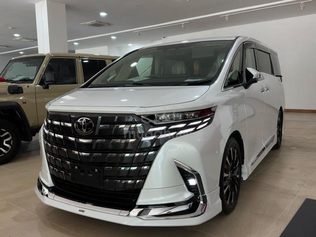 2025 Toyota Alphard hybrid Executive Lounge - 2