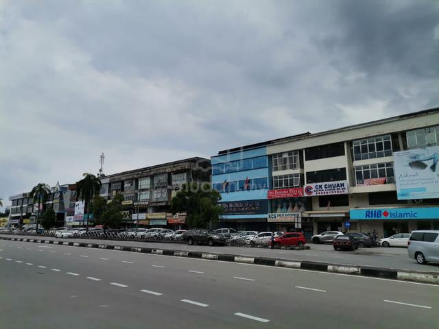 Pekan Baru 4 Storey Shoplot Facing Mainroad For Sale 1