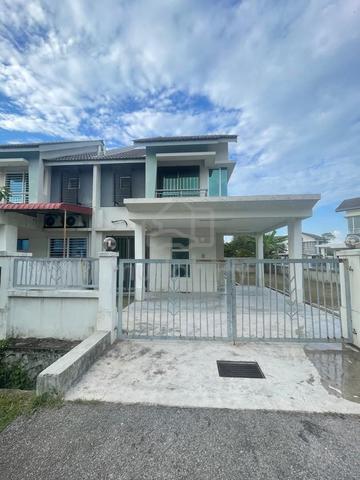 End Lot! Double Storey Semi D Cluster Bayu Suria Puncak Alam 1