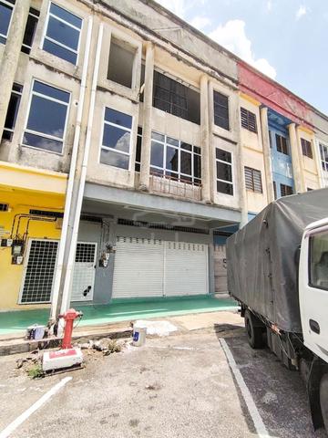 Untuk Di Sewa. Shoplot Level Ground Floor di Taman Seroja Salak Tinggi 1