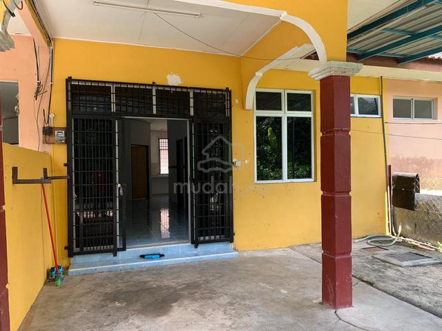 Rumah teres untuk disewa di belakang Pasaraya Shakri Jabi 1