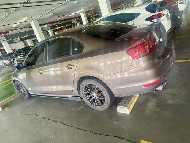 2012 Volkswagen JETTA 1.4 TSI (CBU) (A) - 4