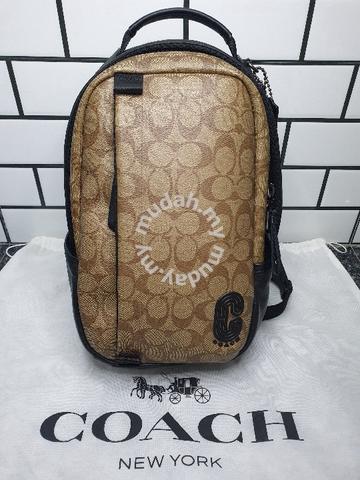 Coach Edge Pack in Signature Canvas / 89909 - Bags & Wallets for sale in  Tronoh, Perak