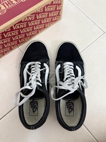 Vans - photo 2 of 5