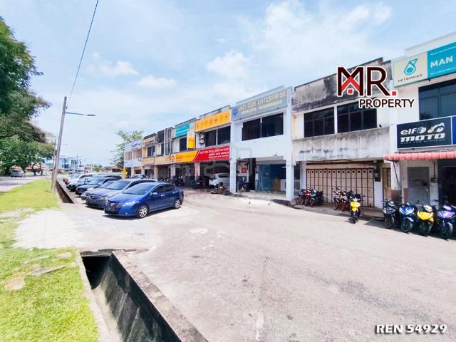 FACING ROAD Double Storey Shop Lot Taman Cemara FOR RENT 1