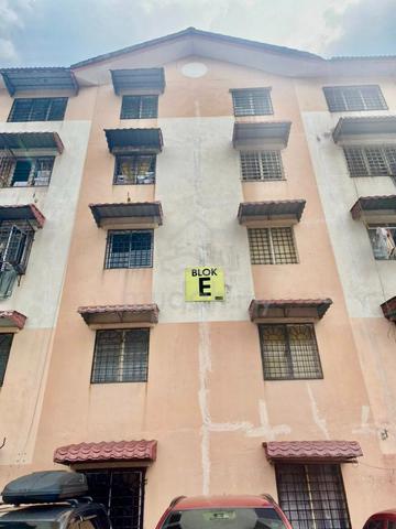 Apartment Idaman 1