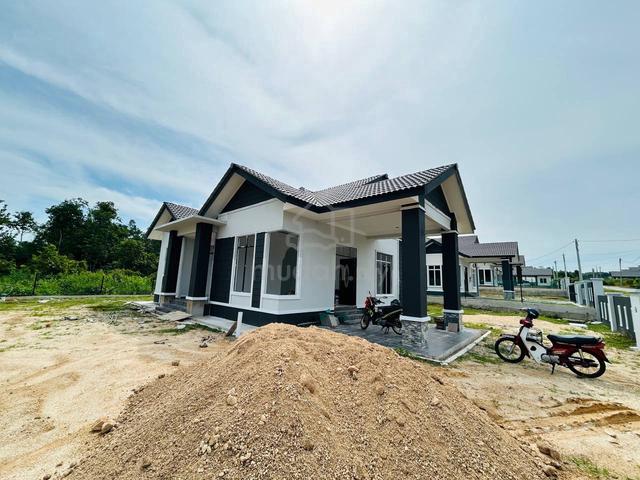 BANGLO KG BANGGOL SAMAN BERHAMPiRN EXIT HIGHWAY BUKIT MERBAU KOK LANAS 5