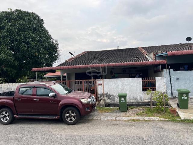 Corner Lot Single Storey Terrace -Taman Mas Farlim , Ipoh Perak 5