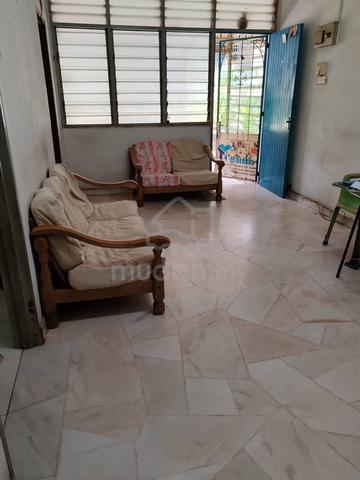 GROUND FLOOR 3-ROOMS CLUSTER HOUSE @ Lorong Semarak Api P/Renovated 1