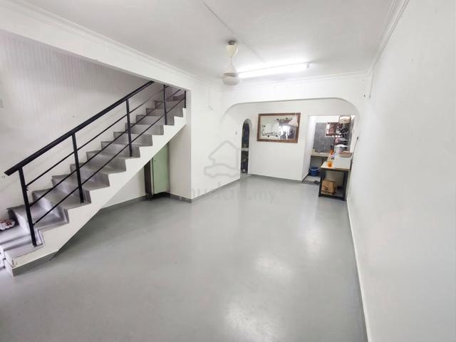 Jalan Seroja, Taman Johor Jaya @ Johor Bahru - Full Loan, Renovated!!! 1