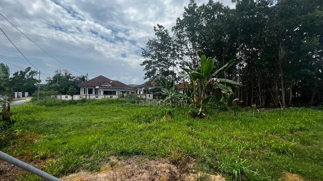 Lot Banglo Corner Lot Jelatok Tanah Merah 1