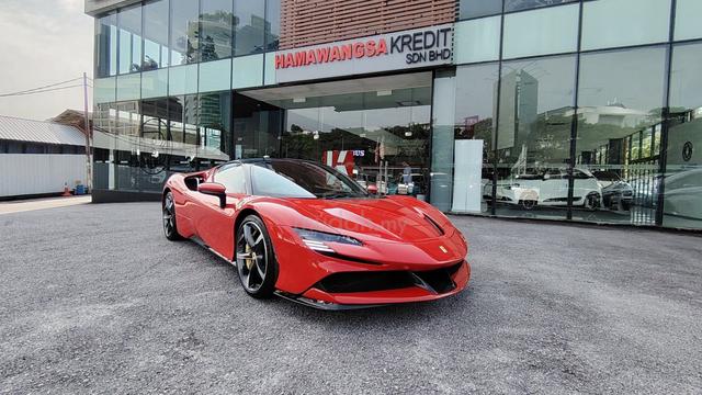 2021 Ferrari SF90 4.0 STRADALE V8 (A) - 1