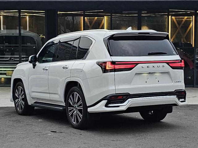 2023 Lexus LX600 3.4, 7Seater (Grad 5A) Black Int - 2