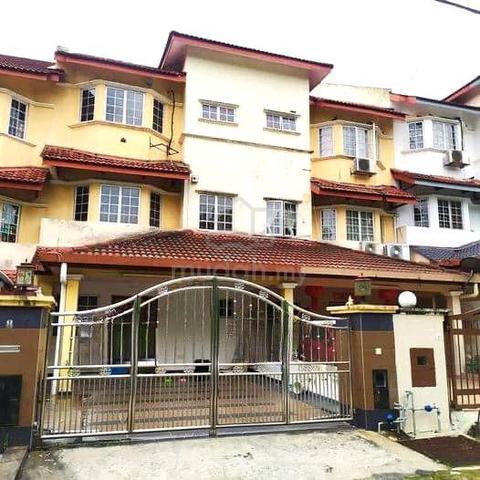 (Below Market 300K) Taman Minang Ria 2.5 Storey House 1