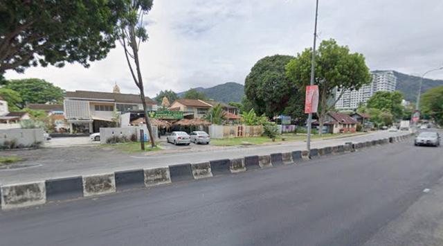 Jalan Tanjung Bungah / 2 Storey Commercial Semi Detached / Main Road 1