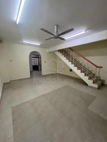 For Rent Taman Bukit Indah Double Storey House , 3 Bedrooms 1