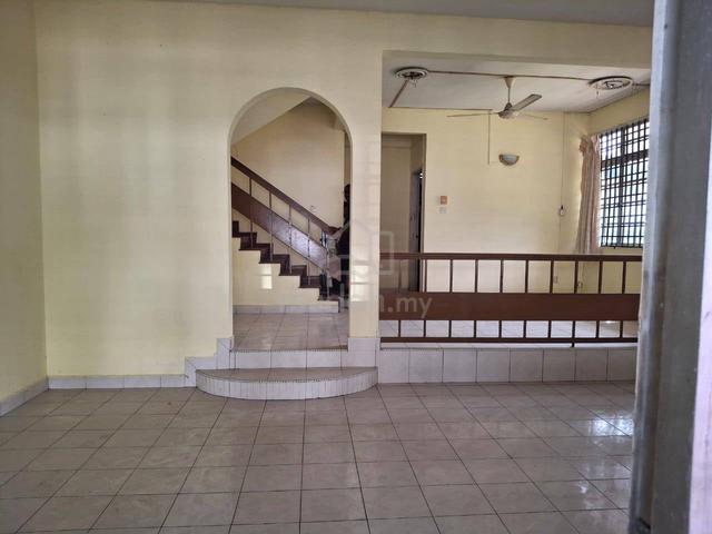 Perling/ Bukit Indah/ Double Storey/ Cornet Lot/ 4 bed 3 bath 1