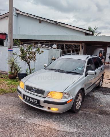 2001 Volvo V40 2.0T Wagon (A) T3 Rare - 4