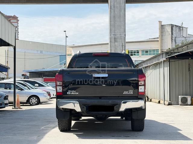 ISUZU DMAX 2.5 4x4 (AT) DOUBLE CAB TURBO D MAX VGS - 4