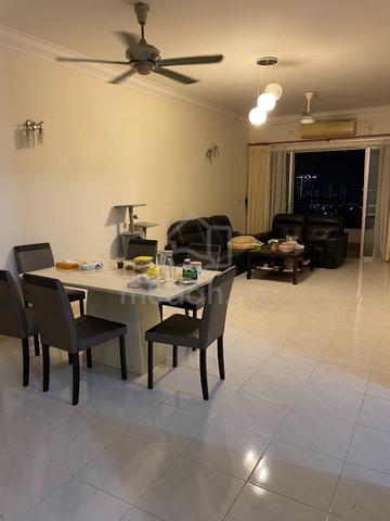 Seri Maya Condominium Middle Room 1