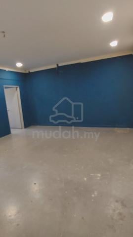 Office for Rent at Taman Connaught 1