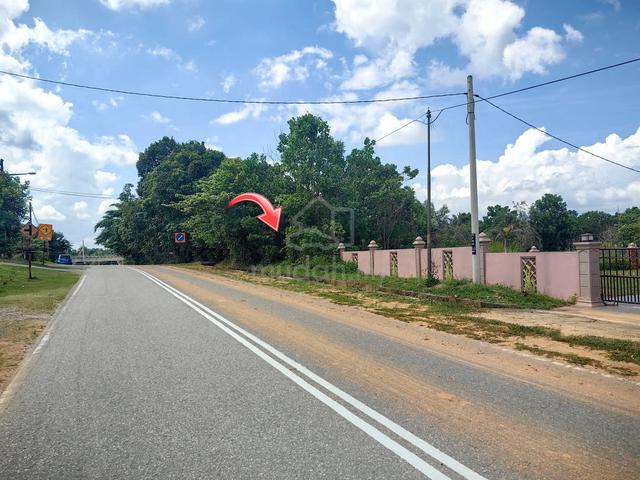 Tanah CANTIK 8.48EKAR TEPI JALAN UTAMA KG BINJAI RENDAH BUKIT PAYUNG 1
