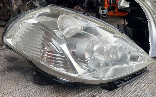 Nissan Latio C11 Head Lamp Projetor Hid Set V1 - photo 3 of 6