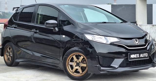 2016 Honda JAZZ 1.5 (A) Cash/Bank/Credit/Kedai - 1