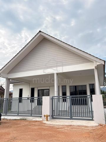 Single Storey Bungalow 4R2B Leasehold For Sale | Kg Nyior Paka 1