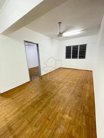 Aman Putra Apartment 1