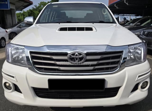 2015 Toyota HILUX D/CAB 2.5 G VNT 4WD (AT) (4X4)🤍 - 2