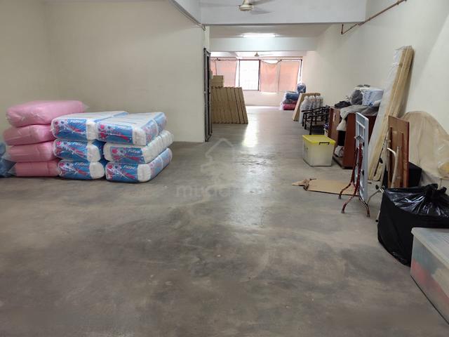 1st Floor (26x80sf) Spacious unit in Mega Jaya Teratai Ampang for rent 3