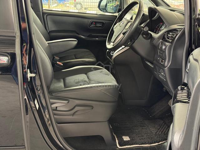 2021 VOXY 2.0 ZS KIRAMEKI 3-8ys warranty/free serv - 5