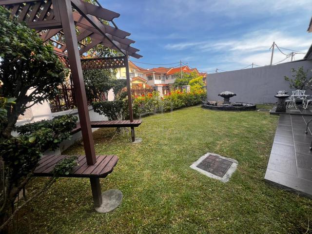 Bangi Bukit Mahkota Corner Double Storey Semid Cluster, Gated Guarded 1
