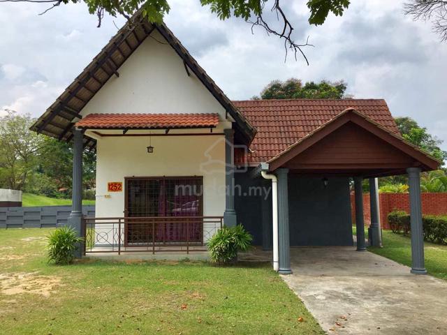 Bungalow For Sale AFamosa Resort ,Alor Gajah Melaka 1