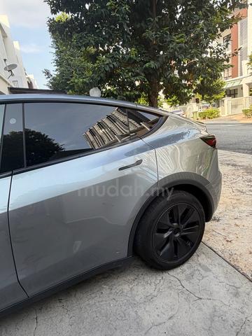 2025 Tesla MODEL Y 0.0 RWD MY23 (A) - 2