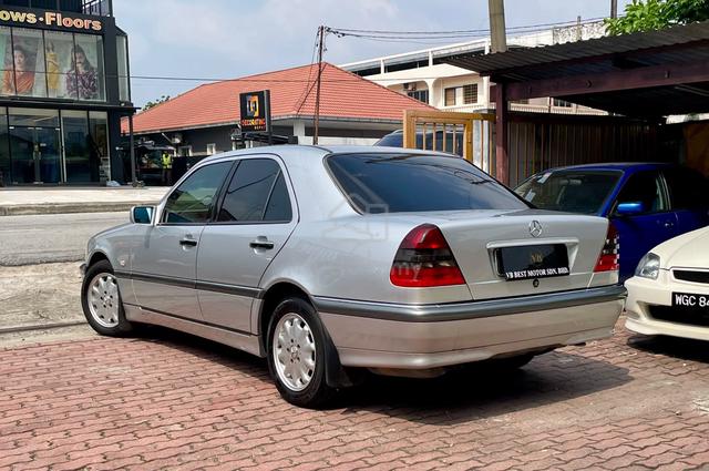 Mercedes Benz C200 2.0 AVANTGARDE (A) CAR KING !!! - 2