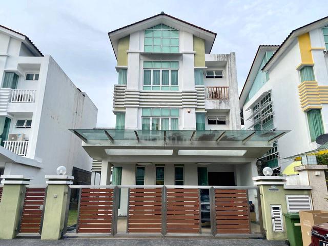 3 Storey Bungalow Tiara Residence, Kajang 1
