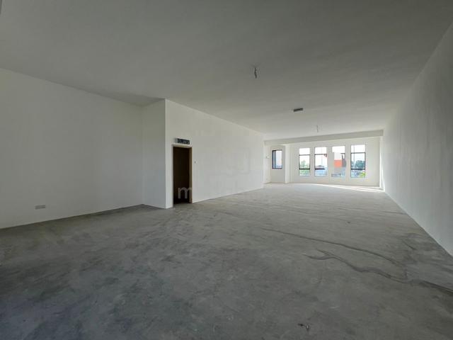 Tasek Gelugor D’Halona Sepadu Jaya First Floor  ｜Facing Mainroad 1