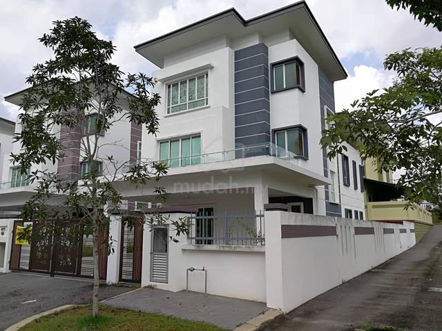 Super Cheap !!!! [ 2.5 Storey Bungalow House ] 1