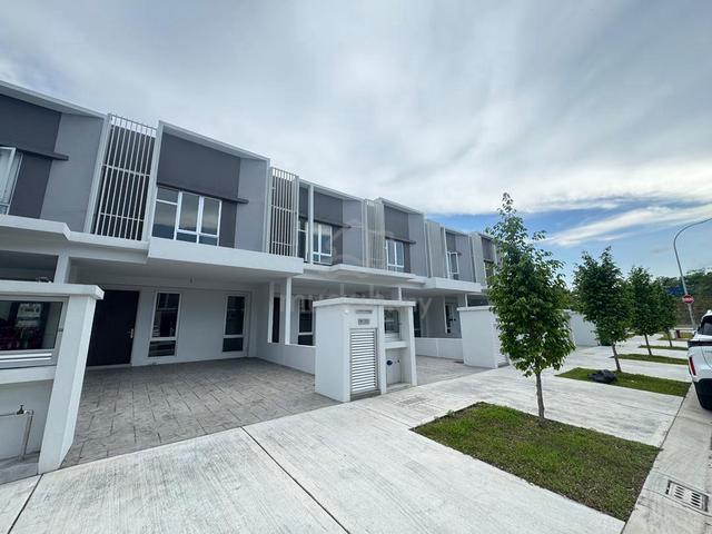 [Brand New] 2 Sty Terrace , Amaya , Acacia Park ,Bandar Tasik Puteri 1