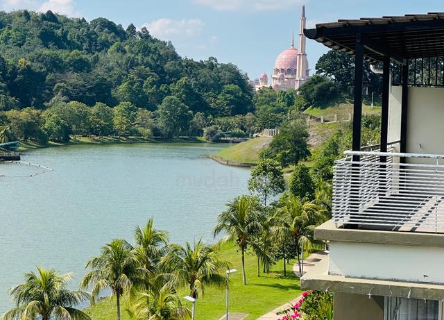 2.5 Storey Semi-D @ Presint 16,Putrajaya [ Lake View ] 3